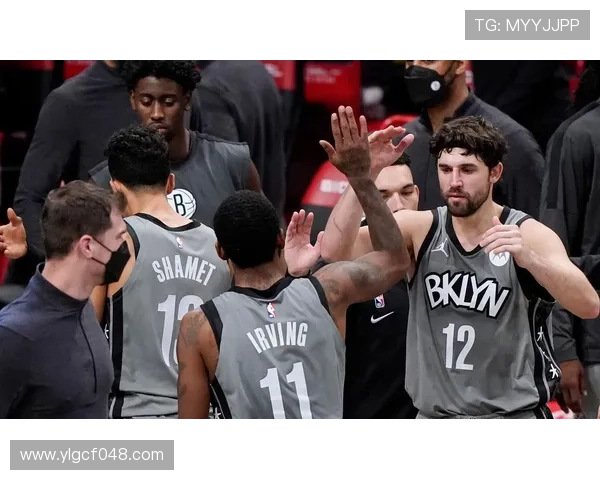 篮网队员活力四射训练场景引发围观小旋风热潮